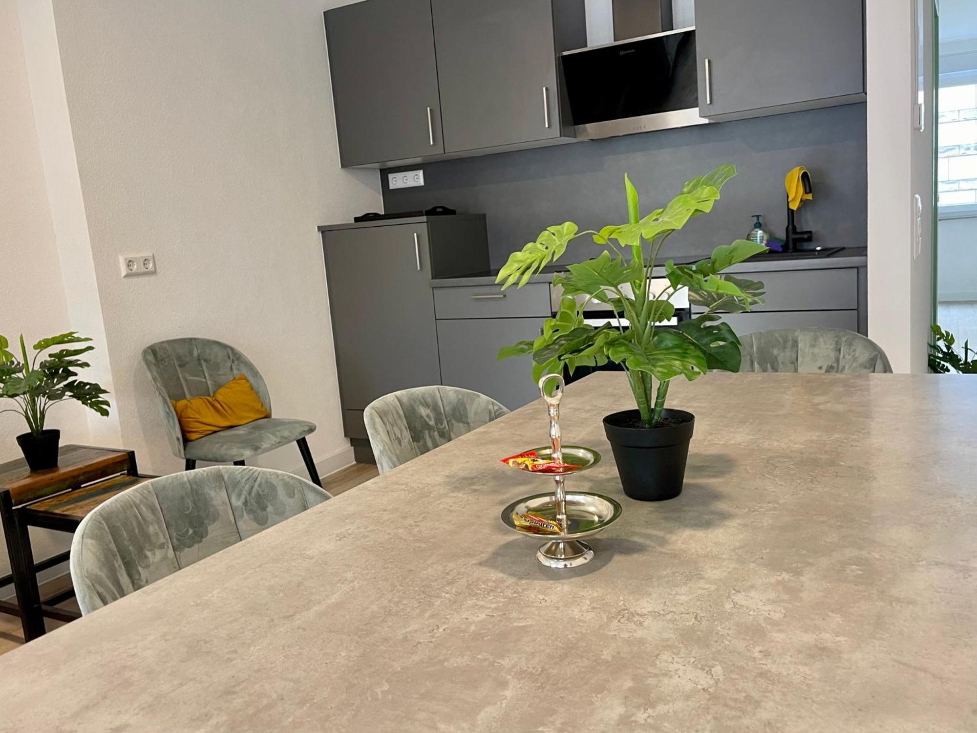 Neu Goldstadt Wunderschoenes 2 Zimmer Apartament Schloessle Zentrum Pforzheim Exteriör bild