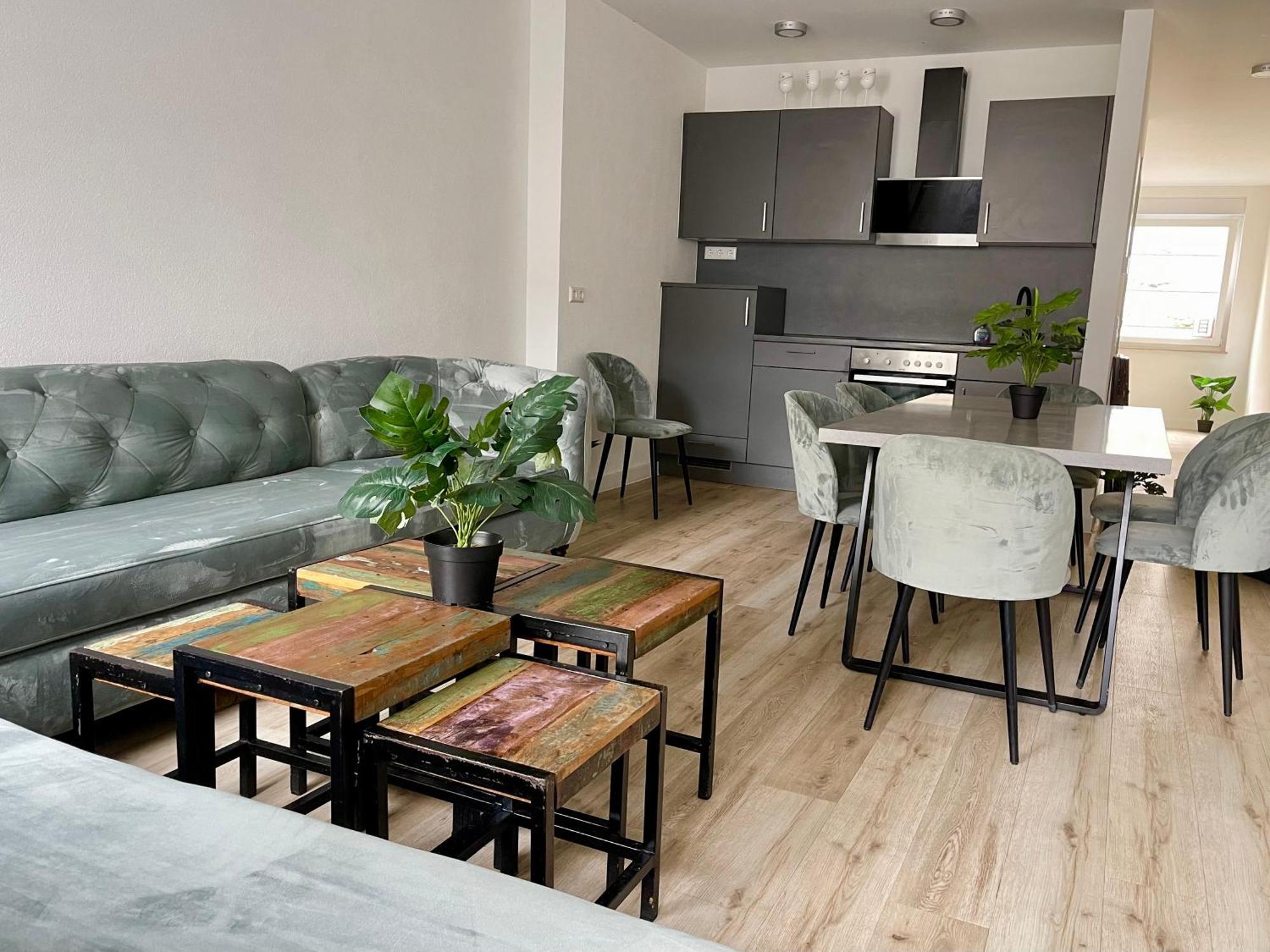 Neu Goldstadt Wunderschoenes 2 Zimmer Apartament Schloessle Zentrum Pforzheim Exteriör bild