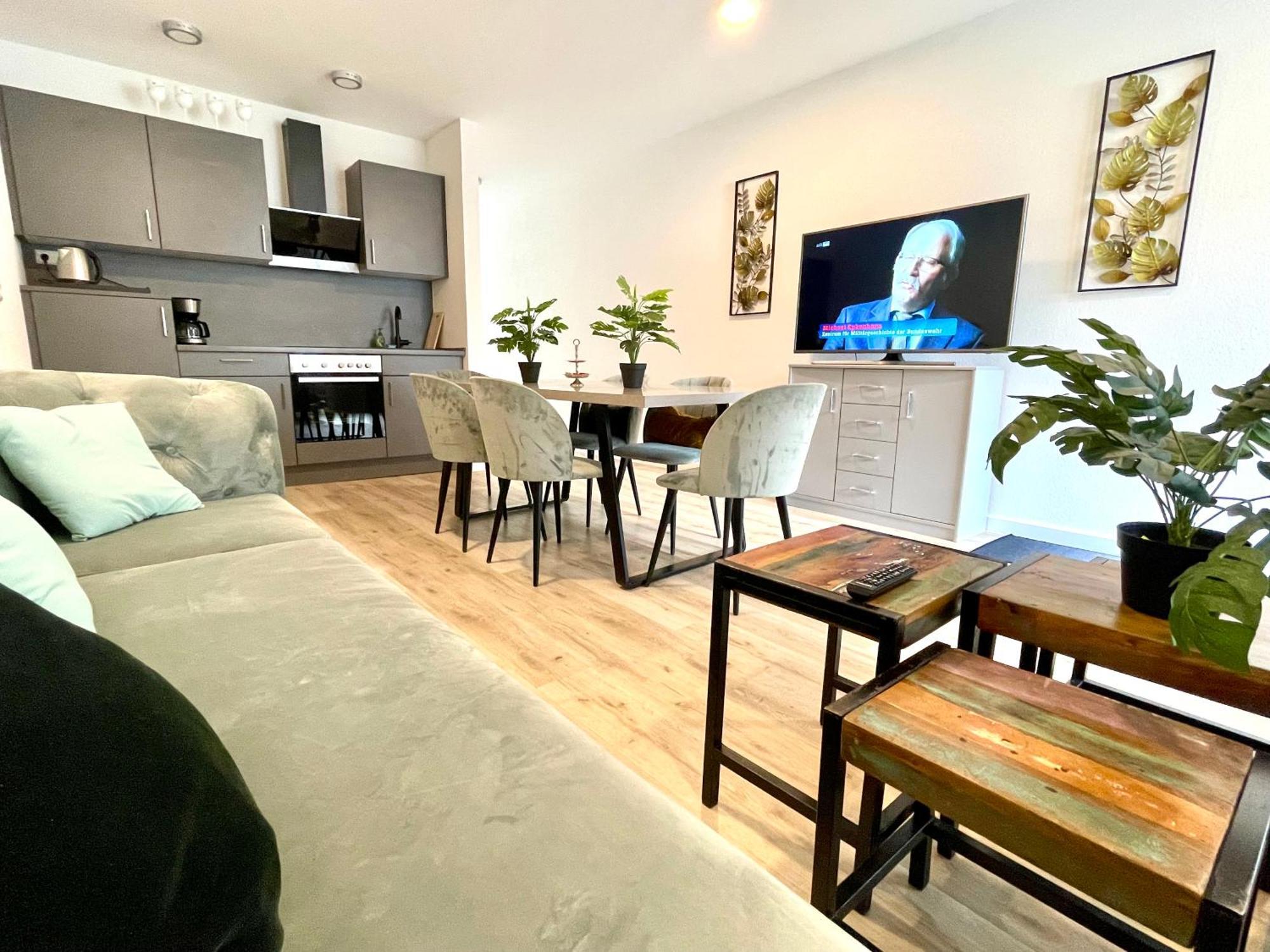 Neu Goldstadt Wunderschoenes 2 Zimmer Apartament Schloessle Zentrum Pforzheim Exteriör bild