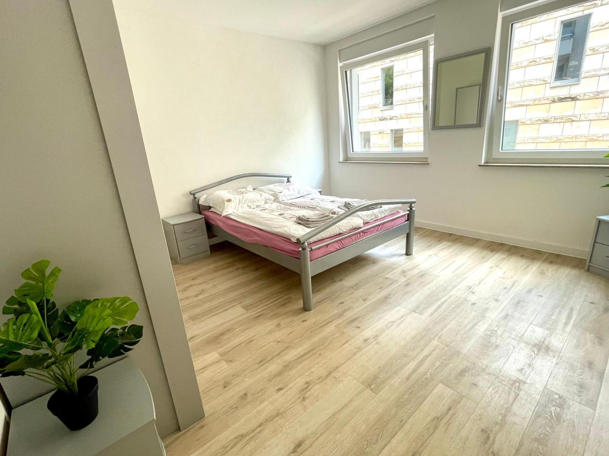 Neu Goldstadt Wunderschoenes 2 Zimmer Apartament Schloessle Zentrum Pforzheim Exteriör bild